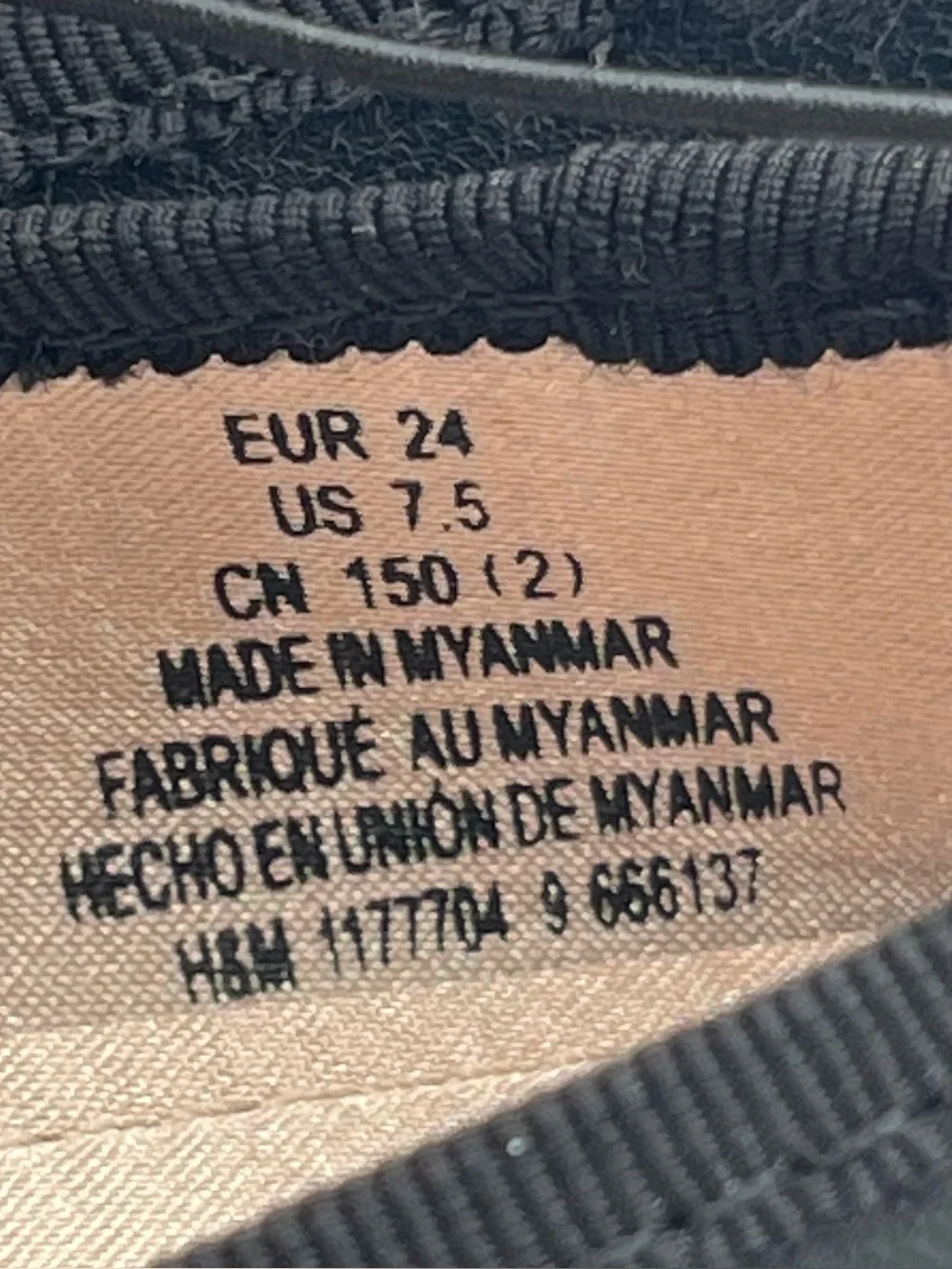 H&M classic black